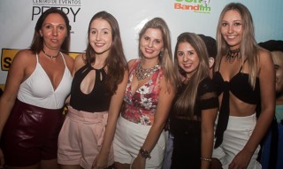 
<a style='margin-left: 5px;' class='btn btn-xs btn-social btn-facebook' href='https://www.facebook.com/sharer/sharer.php?u=https://galeramix.s01.web.getmuller.com.br/imagem/a67/800-800-90/conteudo/site_galerias/67/annita-petry-galera-mix-43.jpg' rel='popup' data-width='500' data-height='400'><i class='fa fa-facebook'></i>Compartilhar <span class='hidden-xs'>no Facebook</span>
</a> 
<a class='btn btn-default btn-xs' target='_blank' href='imagem/a67/800-800-90/conteudo/site_galerias/67/annita-petry-galera-mix-43.jpg'>
<span class='glyphicon glyphicon-cloud-download'></span> Salvar
</a>
