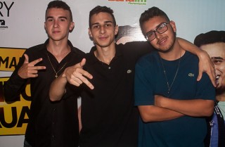 
<a style='margin-left: 5px;' class='btn btn-xs btn-social btn-facebook' href='https://www.facebook.com/sharer/sharer.php?u=https://galeramix.s01.web.getmuller.com.br/imagem/a67/800-800-90/conteudo/site_galerias/67/annita-petry-galera-mix-51.jpg' rel='popup' data-width='500' data-height='400'><i class='fa fa-facebook'></i>Compartilhar <span class='hidden-xs'>no Facebook</span>
</a> 
<a class='btn btn-default btn-xs' target='_blank' href='imagem/a67/800-800-90/conteudo/site_galerias/67/annita-petry-galera-mix-51.jpg'>
<span class='glyphicon glyphicon-cloud-download'></span> Salvar
</a>
