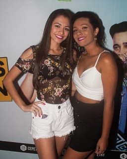 
<a style='margin-left: 5px;' class='btn btn-xs btn-social btn-facebook' href='https://www.facebook.com/sharer/sharer.php?u=https://galeramix.s01.web.getmuller.com.br/imagem/a67/800-800-90/conteudo/site_galerias/67/annita-petry-galera-mix-53.jpg' rel='popup' data-width='500' data-height='400'><i class='fa fa-facebook'></i>Compartilhar <span class='hidden-xs'>no Facebook</span>
</a> 
<a class='btn btn-default btn-xs' target='_blank' href='imagem/a67/800-800-90/conteudo/site_galerias/67/annita-petry-galera-mix-53.jpg'>
<span class='glyphicon glyphicon-cloud-download'></span> Salvar
</a>
