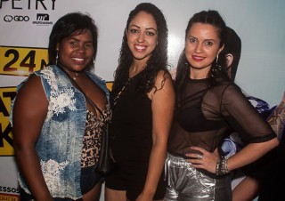 
<a style='margin-left: 5px;' class='btn btn-xs btn-social btn-facebook' href='https://www.facebook.com/sharer/sharer.php?u=https://galeramix.s01.web.getmuller.com.br/imagem/a67/800-800-90/conteudo/site_galerias/67/annita-petry-galera-mix-58.jpg' rel='popup' data-width='500' data-height='400'><i class='fa fa-facebook'></i>Compartilhar <span class='hidden-xs'>no Facebook</span>
</a> 
<a class='btn btn-default btn-xs' target='_blank' href='imagem/a67/800-800-90/conteudo/site_galerias/67/annita-petry-galera-mix-58.jpg'>
<span class='glyphicon glyphicon-cloud-download'></span> Salvar
</a>
