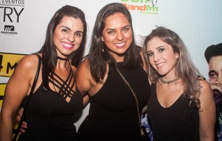 
<a style='margin-left: 5px;' class='btn btn-xs btn-social btn-facebook' href='https://www.facebook.com/sharer/sharer.php?u=https://galeramix.s01.web.getmuller.com.br/imagem/a67/800-800-90/conteudo/site_galerias/67/annita-petry-galera-mix-75.jpg' rel='popup' data-width='500' data-height='400'><i class='fa fa-facebook'></i>Compartilhar <span class='hidden-xs'>no Facebook</span>
</a> 
<a class='btn btn-default btn-xs' target='_blank' href='imagem/a67/800-800-90/conteudo/site_galerias/67/annita-petry-galera-mix-75.jpg'>
<span class='glyphicon glyphicon-cloud-download'></span> Salvar
</a>
