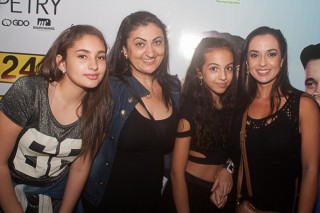 
<a style='margin-left: 5px;' class='btn btn-xs btn-social btn-facebook' href='https://www.facebook.com/sharer/sharer.php?u=https://galeramix.s01.web.getmuller.com.br/imagem/a67/800-800-90/conteudo/site_galerias/67/annita-petry-galera-mix-80.jpg' rel='popup' data-width='500' data-height='400'><i class='fa fa-facebook'></i>Compartilhar <span class='hidden-xs'>no Facebook</span>
</a> 
<a class='btn btn-default btn-xs' target='_blank' href='imagem/a67/800-800-90/conteudo/site_galerias/67/annita-petry-galera-mix-80.jpg'>
<span class='glyphicon glyphicon-cloud-download'></span> Salvar
</a>
