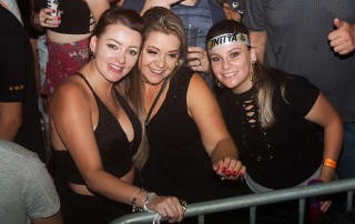 
<a style='margin-left: 5px;' class='btn btn-xs btn-social btn-facebook' href='https://www.facebook.com/sharer/sharer.php?u=https://galeramix.s01.web.getmuller.com.br/imagem/a67/800-800-90/conteudo/site_galerias/67/annita-petry-galera-mix-94.jpg' rel='popup' data-width='500' data-height='400'><i class='fa fa-facebook'></i>Compartilhar <span class='hidden-xs'>no Facebook</span>
</a> 
<a class='btn btn-default btn-xs' target='_blank' href='imagem/a67/800-800-90/conteudo/site_galerias/67/annita-petry-galera-mix-94.jpg'>
<span class='glyphicon glyphicon-cloud-download'></span> Salvar
</a>
