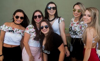 
                                    <a style='margin-left: 5px;' class='btn btn-xs btn-social btn-facebook' href='https://www.facebook.com/sharer/sharer.php?u=https://galeramix.s01.web.getmuller.com.br/imagem/a68/800-800-90/conteudo/site_galerias/68/000-1-10-costelaco-do-jr-seco-97.jpg' rel='popup' data-width='500' data-height='400'><i class='fa fa-facebook'></i>Compartilhar <span class='hidden-xs'>no Facebook</span>
                                </a> 
                                <a class='btn btn-default btn-xs' target='_blank' href='imagem/a68/800-800-90/conteudo/site_galerias/68/000-1-10-costelaco-do-jr-seco-97.jpg'>
                                    <span class='glyphicon glyphicon-cloud-download'></span> Salvar
                                </a>
                                