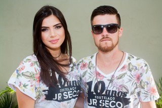 
<a style='margin-left: 5px;' class='btn btn-xs btn-social btn-facebook' href='https://www.facebook.com/sharer/sharer.php?u=https://galeramix.s01.web.getmuller.com.br/imagem/a68/800-800-90/conteudo/site_galerias/68/10-costelaco-do-jr-seco-109.jpg' rel='popup' data-width='500' data-height='400'><i class='fa fa-facebook'></i>Compartilhar <span class='hidden-xs'>no Facebook</span>
</a> 
<a class='btn btn-default btn-xs' target='_blank' href='imagem/a68/800-800-90/conteudo/site_galerias/68/10-costelaco-do-jr-seco-109.jpg'>
<span class='glyphicon glyphicon-cloud-download'></span> Salvar
</a>
