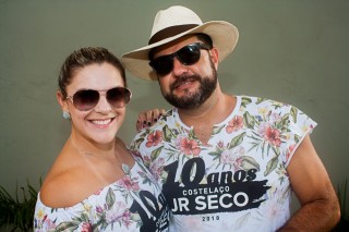 
<a style='margin-left: 5px;' class='btn btn-xs btn-social btn-facebook' href='https://www.facebook.com/sharer/sharer.php?u=https://galeramix.s01.web.getmuller.com.br/imagem/a68/800-800-90/conteudo/site_galerias/68/10-costelaco-do-jr-seco-115.jpg' rel='popup' data-width='500' data-height='400'><i class='fa fa-facebook'></i>Compartilhar <span class='hidden-xs'>no Facebook</span>
</a> 
<a class='btn btn-default btn-xs' target='_blank' href='imagem/a68/800-800-90/conteudo/site_galerias/68/10-costelaco-do-jr-seco-115.jpg'>
<span class='glyphicon glyphicon-cloud-download'></span> Salvar
</a>
