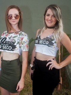 
<a style='margin-left: 5px;' class='btn btn-xs btn-social btn-facebook' href='https://www.facebook.com/sharer/sharer.php?u=https://galeramix.s01.web.getmuller.com.br/imagem/a68/800-800-90/conteudo/site_galerias/68/10-costelaco-do-jr-seco-119.jpg' rel='popup' data-width='500' data-height='400'><i class='fa fa-facebook'></i>Compartilhar <span class='hidden-xs'>no Facebook</span>
</a> 
<a class='btn btn-default btn-xs' target='_blank' href='imagem/a68/800-800-90/conteudo/site_galerias/68/10-costelaco-do-jr-seco-119.jpg'>
<span class='glyphicon glyphicon-cloud-download'></span> Salvar
</a>
