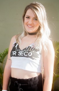 
<a style='margin-left: 5px;' class='btn btn-xs btn-social btn-facebook' href='https://www.facebook.com/sharer/sharer.php?u=https://galeramix.s01.web.getmuller.com.br/imagem/a68/800-800-90/conteudo/site_galerias/68/10-costelaco-do-jr-seco-120.jpg' rel='popup' data-width='500' data-height='400'><i class='fa fa-facebook'></i>Compartilhar <span class='hidden-xs'>no Facebook</span>
</a> 
<a class='btn btn-default btn-xs' target='_blank' href='imagem/a68/800-800-90/conteudo/site_galerias/68/10-costelaco-do-jr-seco-120.jpg'>
<span class='glyphicon glyphicon-cloud-download'></span> Salvar
</a>
