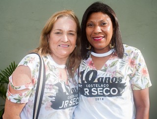 
<a style='margin-left: 5px;' class='btn btn-xs btn-social btn-facebook' href='https://www.facebook.com/sharer/sharer.php?u=https://galeramix.s01.web.getmuller.com.br/imagem/a68/800-800-90/conteudo/site_galerias/68/10-costelaco-do-jr-seco-123.jpg' rel='popup' data-width='500' data-height='400'><i class='fa fa-facebook'></i>Compartilhar <span class='hidden-xs'>no Facebook</span>
</a> 
<a class='btn btn-default btn-xs' target='_blank' href='imagem/a68/800-800-90/conteudo/site_galerias/68/10-costelaco-do-jr-seco-123.jpg'>
<span class='glyphicon glyphicon-cloud-download'></span> Salvar
</a>
