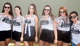 
<a style='margin-left: 5px;' class='btn btn-xs btn-social btn-facebook' href='https://www.facebook.com/sharer/sharer.php?u=https://galeramix.s01.web.getmuller.com.br/imagem/a68/800-800-90/conteudo/site_galerias/68/10-costelaco-do-jr-seco-15.jpg' rel='popup' data-width='500' data-height='400'><i class='fa fa-facebook'></i>Compartilhar <span class='hidden-xs'>no Facebook</span>
</a> 
<a class='btn btn-default btn-xs' target='_blank' href='imagem/a68/800-800-90/conteudo/site_galerias/68/10-costelaco-do-jr-seco-15.jpg'>
<span class='glyphicon glyphicon-cloud-download'></span> Salvar
</a>
