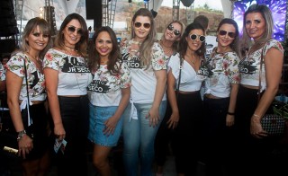 
<a style='margin-left: 5px;' class='btn btn-xs btn-social btn-facebook' href='https://www.facebook.com/sharer/sharer.php?u=https://galeramix.s01.web.getmuller.com.br/imagem/a68/800-800-90/conteudo/site_galerias/68/10-costelaco-do-jr-seco-158.jpg' rel='popup' data-width='500' data-height='400'><i class='fa fa-facebook'></i>Compartilhar <span class='hidden-xs'>no Facebook</span>
</a> 
<a class='btn btn-default btn-xs' target='_blank' href='imagem/a68/800-800-90/conteudo/site_galerias/68/10-costelaco-do-jr-seco-158.jpg'>
<span class='glyphicon glyphicon-cloud-download'></span> Salvar
</a>
