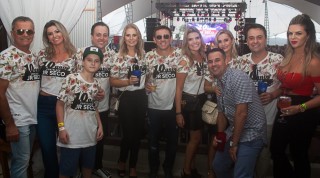 
<a style='margin-left: 5px;' class='btn btn-xs btn-social btn-facebook' href='https://www.facebook.com/sharer/sharer.php?u=https://galeramix.s01.web.getmuller.com.br/imagem/a68/800-800-90/conteudo/site_galerias/68/10-costelaco-do-jr-seco-170.jpg' rel='popup' data-width='500' data-height='400'><i class='fa fa-facebook'></i>Compartilhar <span class='hidden-xs'>no Facebook</span>
</a> 
<a class='btn btn-default btn-xs' target='_blank' href='imagem/a68/800-800-90/conteudo/site_galerias/68/10-costelaco-do-jr-seco-170.jpg'>
<span class='glyphicon glyphicon-cloud-download'></span> Salvar
</a>
