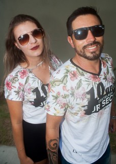 
<a style='margin-left: 5px;' class='btn btn-xs btn-social btn-facebook' href='https://www.facebook.com/sharer/sharer.php?u=https://galeramix.s01.web.getmuller.com.br/imagem/a68/800-800-90/conteudo/site_galerias/68/10-costelaco-do-jr-seco-176.jpg' rel='popup' data-width='500' data-height='400'><i class='fa fa-facebook'></i>Compartilhar <span class='hidden-xs'>no Facebook</span>
</a> 
<a class='btn btn-default btn-xs' target='_blank' href='imagem/a68/800-800-90/conteudo/site_galerias/68/10-costelaco-do-jr-seco-176.jpg'>
<span class='glyphicon glyphicon-cloud-download'></span> Salvar
</a>
