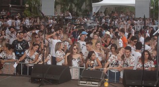 
<a style='margin-left: 5px;' class='btn btn-xs btn-social btn-facebook' href='https://www.facebook.com/sharer/sharer.php?u=https://galeramix.s01.web.getmuller.com.br/imagem/a68/800-800-90/conteudo/site_galerias/68/10-costelaco-do-jr-seco-196.jpg' rel='popup' data-width='500' data-height='400'><i class='fa fa-facebook'></i>Compartilhar <span class='hidden-xs'>no Facebook</span>
</a> 
<a class='btn btn-default btn-xs' target='_blank' href='imagem/a68/800-800-90/conteudo/site_galerias/68/10-costelaco-do-jr-seco-196.jpg'>
<span class='glyphicon glyphicon-cloud-download'></span> Salvar
</a>
