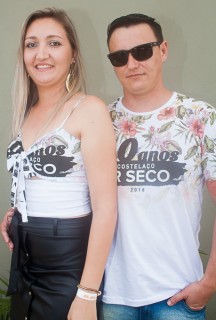 
<a style='margin-left: 5px;' class='btn btn-xs btn-social btn-facebook' href='https://www.facebook.com/sharer/sharer.php?u=https://galeramix.s01.web.getmuller.com.br/imagem/a68/800-800-90/conteudo/site_galerias/68/10-costelaco-do-jr-seco-22.jpg' rel='popup' data-width='500' data-height='400'><i class='fa fa-facebook'></i>Compartilhar <span class='hidden-xs'>no Facebook</span>
</a> 
<a class='btn btn-default btn-xs' target='_blank' href='imagem/a68/800-800-90/conteudo/site_galerias/68/10-costelaco-do-jr-seco-22.jpg'>
<span class='glyphicon glyphicon-cloud-download'></span> Salvar
</a>
