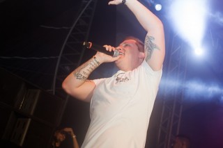 
<a style='margin-left: 5px;' class='btn btn-xs btn-social btn-facebook' href='https://www.facebook.com/sharer/sharer.php?u=https://galeramix.s01.web.getmuller.com.br/imagem/a68/800-800-90/conteudo/site_galerias/68/10-costelaco-do-jr-seco-233.jpg' rel='popup' data-width='500' data-height='400'><i class='fa fa-facebook'></i>Compartilhar <span class='hidden-xs'>no Facebook</span>
</a> 
<a class='btn btn-default btn-xs' target='_blank' href='imagem/a68/800-800-90/conteudo/site_galerias/68/10-costelaco-do-jr-seco-233.jpg'>
<span class='glyphicon glyphicon-cloud-download'></span> Salvar
</a>
