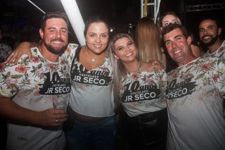 
<a style='margin-left: 5px;' class='btn btn-xs btn-social btn-facebook' href='https://www.facebook.com/sharer/sharer.php?u=https://galeramix.s01.web.getmuller.com.br/imagem/a68/800-800-90/conteudo/site_galerias/68/10-costelaco-do-jr-seco-239.jpg' rel='popup' data-width='500' data-height='400'><i class='fa fa-facebook'></i>Compartilhar <span class='hidden-xs'>no Facebook</span>
</a> 
<a class='btn btn-default btn-xs' target='_blank' href='imagem/a68/800-800-90/conteudo/site_galerias/68/10-costelaco-do-jr-seco-239.jpg'>
<span class='glyphicon glyphicon-cloud-download'></span> Salvar
</a>
