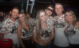 
<a style='margin-left: 5px;' class='btn btn-xs btn-social btn-facebook' href='https://www.facebook.com/sharer/sharer.php?u=https://galeramix.s01.web.getmuller.com.br/imagem/a68/800-800-90/conteudo/site_galerias/68/10-costelaco-do-jr-seco-240.jpg' rel='popup' data-width='500' data-height='400'><i class='fa fa-facebook'></i>Compartilhar <span class='hidden-xs'>no Facebook</span>
</a> 
<a class='btn btn-default btn-xs' target='_blank' href='imagem/a68/800-800-90/conteudo/site_galerias/68/10-costelaco-do-jr-seco-240.jpg'>
<span class='glyphicon glyphicon-cloud-download'></span> Salvar
</a>
