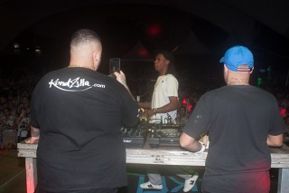 
<a style='margin-left: 5px;' class='btn btn-xs btn-social btn-facebook' href='https://www.facebook.com/sharer/sharer.php?u=https://galeramix.s01.web.getmuller.com.br/imagem/a68/800-800-90/conteudo/site_galerias/68/10-costelaco-do-jr-seco-248.jpg' rel='popup' data-width='500' data-height='400'><i class='fa fa-facebook'></i>Compartilhar <span class='hidden-xs'>no Facebook</span>
</a> 
<a class='btn btn-default btn-xs' target='_blank' href='imagem/a68/800-800-90/conteudo/site_galerias/68/10-costelaco-do-jr-seco-248.jpg'>
<span class='glyphicon glyphicon-cloud-download'></span> Salvar
</a>
