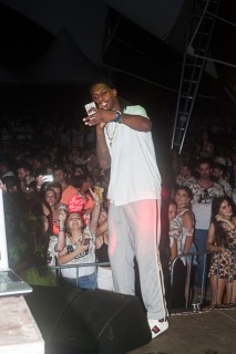 
<a style='margin-left: 5px;' class='btn btn-xs btn-social btn-facebook' href='https://www.facebook.com/sharer/sharer.php?u=https://galeramix.s01.web.getmuller.com.br/imagem/a68/800-800-90/conteudo/site_galerias/68/10-costelaco-do-jr-seco-251.jpg' rel='popup' data-width='500' data-height='400'><i class='fa fa-facebook'></i>Compartilhar <span class='hidden-xs'>no Facebook</span>
</a> 
<a class='btn btn-default btn-xs' target='_blank' href='imagem/a68/800-800-90/conteudo/site_galerias/68/10-costelaco-do-jr-seco-251.jpg'>
<span class='glyphicon glyphicon-cloud-download'></span> Salvar
</a>
