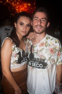 
<a style='margin-left: 5px;' class='btn btn-xs btn-social btn-facebook' href='https://www.facebook.com/sharer/sharer.php?u=https://galeramix.s01.web.getmuller.com.br/imagem/a68/800-800-90/conteudo/site_galerias/68/10-costelaco-do-jr-seco-256.jpg' rel='popup' data-width='500' data-height='400'><i class='fa fa-facebook'></i>Compartilhar <span class='hidden-xs'>no Facebook</span>
</a> 
<a class='btn btn-default btn-xs' target='_blank' href='imagem/a68/800-800-90/conteudo/site_galerias/68/10-costelaco-do-jr-seco-256.jpg'>
<span class='glyphicon glyphicon-cloud-download'></span> Salvar
</a>
