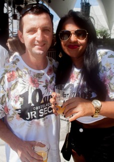 
<a style='margin-left: 5px;' class='btn btn-xs btn-social btn-facebook' href='https://www.facebook.com/sharer/sharer.php?u=https://galeramix.s01.web.getmuller.com.br/imagem/a68/800-800-90/conteudo/site_galerias/68/10-costelaco-do-jr-seco-4.jpg' rel='popup' data-width='500' data-height='400'><i class='fa fa-facebook'></i>Compartilhar <span class='hidden-xs'>no Facebook</span>
</a> 
<a class='btn btn-default btn-xs' target='_blank' href='imagem/a68/800-800-90/conteudo/site_galerias/68/10-costelaco-do-jr-seco-4.jpg'>
<span class='glyphicon glyphicon-cloud-download'></span> Salvar
</a>
