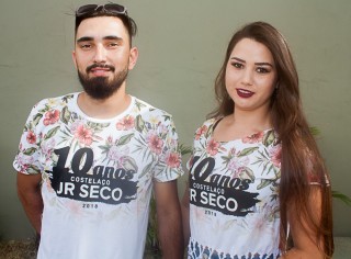 
<a style='margin-left: 5px;' class='btn btn-xs btn-social btn-facebook' href='https://www.facebook.com/sharer/sharer.php?u=https://galeramix.s01.web.getmuller.com.br/imagem/a68/800-800-90/conteudo/site_galerias/68/10-costelaco-do-jr-seco-42.jpg' rel='popup' data-width='500' data-height='400'><i class='fa fa-facebook'></i>Compartilhar <span class='hidden-xs'>no Facebook</span>
</a> 
<a class='btn btn-default btn-xs' target='_blank' href='imagem/a68/800-800-90/conteudo/site_galerias/68/10-costelaco-do-jr-seco-42.jpg'>
<span class='glyphicon glyphicon-cloud-download'></span> Salvar
</a>
