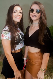 
<a style='margin-left: 5px;' class='btn btn-xs btn-social btn-facebook' href='https://www.facebook.com/sharer/sharer.php?u=https://galeramix.s01.web.getmuller.com.br/imagem/a68/800-800-90/conteudo/site_galerias/68/10-costelaco-do-jr-seco-46.jpg' rel='popup' data-width='500' data-height='400'><i class='fa fa-facebook'></i>Compartilhar <span class='hidden-xs'>no Facebook</span>
</a> 
<a class='btn btn-default btn-xs' target='_blank' href='imagem/a68/800-800-90/conteudo/site_galerias/68/10-costelaco-do-jr-seco-46.jpg'>
<span class='glyphicon glyphicon-cloud-download'></span> Salvar
</a>
