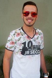 
<a style='margin-left: 5px;' class='btn btn-xs btn-social btn-facebook' href='https://www.facebook.com/sharer/sharer.php?u=https://galeramix.s01.web.getmuller.com.br/imagem/a68/800-800-90/conteudo/site_galerias/68/10-costelaco-do-jr-seco-67.jpg' rel='popup' data-width='500' data-height='400'><i class='fa fa-facebook'></i>Compartilhar <span class='hidden-xs'>no Facebook</span>
</a> 
<a class='btn btn-default btn-xs' target='_blank' href='imagem/a68/800-800-90/conteudo/site_galerias/68/10-costelaco-do-jr-seco-67.jpg'>
<span class='glyphicon glyphicon-cloud-download'></span> Salvar
</a>
