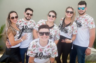 
<a style='margin-left: 5px;' class='btn btn-xs btn-social btn-facebook' href='https://www.facebook.com/sharer/sharer.php?u=https://galeramix.s01.web.getmuller.com.br/imagem/a68/800-800-90/conteudo/site_galerias/68/10-costelaco-do-jr-seco-7.jpg' rel='popup' data-width='500' data-height='400'><i class='fa fa-facebook'></i>Compartilhar <span class='hidden-xs'>no Facebook</span>
</a> 
<a class='btn btn-default btn-xs' target='_blank' href='imagem/a68/800-800-90/conteudo/site_galerias/68/10-costelaco-do-jr-seco-7.jpg'>
<span class='glyphicon glyphicon-cloud-download'></span> Salvar
</a>
