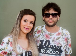 
<a style='margin-left: 5px;' class='btn btn-xs btn-social btn-facebook' href='https://www.facebook.com/sharer/sharer.php?u=https://galeramix.s01.web.getmuller.com.br/imagem/a68/800-800-90/conteudo/site_galerias/68/10-costelaco-do-jr-seco-70.jpg' rel='popup' data-width='500' data-height='400'><i class='fa fa-facebook'></i>Compartilhar <span class='hidden-xs'>no Facebook</span>
</a> 
<a class='btn btn-default btn-xs' target='_blank' href='imagem/a68/800-800-90/conteudo/site_galerias/68/10-costelaco-do-jr-seco-70.jpg'>
<span class='glyphicon glyphicon-cloud-download'></span> Salvar
</a>
