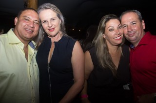 
<a style='margin-left: 5px;' class='btn btn-xs btn-social btn-facebook' href='https://www.facebook.com/sharer/sharer.php?u=https://galeramix.s01.web.getmuller.com.br/imagem/a69/800-800-90/conteudo/site_galerias/69/matheus-e-kauan-no-petry-galera-mix-2.jpg' rel='popup' data-width='500' data-height='400'><i class='fa fa-facebook'></i>Compartilhar <span class='hidden-xs'>no Facebook</span>
</a> 
<a class='btn btn-default btn-xs' target='_blank' href='imagem/a69/800-800-90/conteudo/site_galerias/69/matheus-e-kauan-no-petry-galera-mix-2.jpg'>
<span class='glyphicon glyphicon-cloud-download'></span> Salvar
</a>
