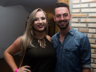 
<a style='margin-left: 5px;' class='btn btn-xs btn-social btn-facebook' href='https://www.facebook.com/sharer/sharer.php?u=https://galeramix.s01.web.getmuller.com.br/imagem/a69/800-800-90/conteudo/site_galerias/69/matheus-e-kauan-no-petry-galera-mix-28.jpg' rel='popup' data-width='500' data-height='400'><i class='fa fa-facebook'></i>Compartilhar <span class='hidden-xs'>no Facebook</span>
</a> 
<a class='btn btn-default btn-xs' target='_blank' href='imagem/a69/800-800-90/conteudo/site_galerias/69/matheus-e-kauan-no-petry-galera-mix-28.jpg'>
<span class='glyphicon glyphicon-cloud-download'></span> Salvar
</a>
