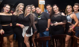 
<a style='margin-left: 5px;' class='btn btn-xs btn-social btn-facebook' href='https://www.facebook.com/sharer/sharer.php?u=https://galeramix.s01.web.getmuller.com.br/imagem/a69/800-800-90/conteudo/site_galerias/69/matheus-e-kauan-no-petry-galera-mix-40.jpg' rel='popup' data-width='500' data-height='400'><i class='fa fa-facebook'></i>Compartilhar <span class='hidden-xs'>no Facebook</span>
</a> 
<a class='btn btn-default btn-xs' target='_blank' href='imagem/a69/800-800-90/conteudo/site_galerias/69/matheus-e-kauan-no-petry-galera-mix-40.jpg'>
<span class='glyphicon glyphicon-cloud-download'></span> Salvar
</a>
