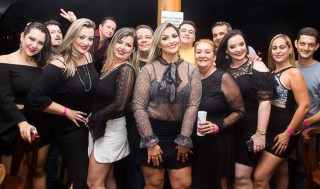 
<a style='margin-left: 5px;' class='btn btn-xs btn-social btn-facebook' href='https://www.facebook.com/sharer/sharer.php?u=https://galeramix.s01.web.getmuller.com.br/imagem/a69/800-800-90/conteudo/site_galerias/69/matheus-e-kauan-no-petry-galera-mix-41.jpg' rel='popup' data-width='500' data-height='400'><i class='fa fa-facebook'></i>Compartilhar <span class='hidden-xs'>no Facebook</span>
</a> 
<a class='btn btn-default btn-xs' target='_blank' href='imagem/a69/800-800-90/conteudo/site_galerias/69/matheus-e-kauan-no-petry-galera-mix-41.jpg'>
<span class='glyphicon glyphicon-cloud-download'></span> Salvar
</a>
