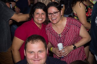 
<a style='margin-left: 5px;' class='btn btn-xs btn-social btn-facebook' href='https://www.facebook.com/sharer/sharer.php?u=https://galeramix.s01.web.getmuller.com.br/imagem/a69/800-800-90/conteudo/site_galerias/69/matheus-e-kauan-no-petry-galera-mix-57.jpg' rel='popup' data-width='500' data-height='400'><i class='fa fa-facebook'></i>Compartilhar <span class='hidden-xs'>no Facebook</span>
</a> 
<a class='btn btn-default btn-xs' target='_blank' href='imagem/a69/800-800-90/conteudo/site_galerias/69/matheus-e-kauan-no-petry-galera-mix-57.jpg'>
<span class='glyphicon glyphicon-cloud-download'></span> Salvar
</a>
