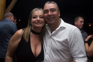 
<a style='margin-left: 5px;' class='btn btn-xs btn-social btn-facebook' href='https://www.facebook.com/sharer/sharer.php?u=https://galeramix.s01.web.getmuller.com.br/imagem/a69/800-800-90/conteudo/site_galerias/69/matheus-e-kauan-no-petry-galera-mix-63.jpg' rel='popup' data-width='500' data-height='400'><i class='fa fa-facebook'></i>Compartilhar <span class='hidden-xs'>no Facebook</span>
</a> 
<a class='btn btn-default btn-xs' target='_blank' href='imagem/a69/800-800-90/conteudo/site_galerias/69/matheus-e-kauan-no-petry-galera-mix-63.jpg'>
<span class='glyphicon glyphicon-cloud-download'></span> Salvar
</a>
