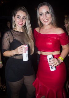 
<a style='margin-left: 5px;' class='btn btn-xs btn-social btn-facebook' href='https://www.facebook.com/sharer/sharer.php?u=https://galeramix.s01.web.getmuller.com.br/imagem/a69/800-800-90/conteudo/site_galerias/69/matheus-e-kauan-no-petry-galera-mix-68.jpg' rel='popup' data-width='500' data-height='400'><i class='fa fa-facebook'></i>Compartilhar <span class='hidden-xs'>no Facebook</span>
</a> 
<a class='btn btn-default btn-xs' target='_blank' href='imagem/a69/800-800-90/conteudo/site_galerias/69/matheus-e-kauan-no-petry-galera-mix-68.jpg'>
<span class='glyphicon glyphicon-cloud-download'></span> Salvar
</a>
