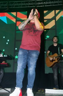 
<a style='margin-left: 5px;' class='btn btn-xs btn-social btn-facebook' href='https://www.facebook.com/sharer/sharer.php?u=https://galeramix.s01.web.getmuller.com.br/imagem/a69/800-800-90/conteudo/site_galerias/69/matheus-e-kauan-no-petry-galera-mix-80.jpg' rel='popup' data-width='500' data-height='400'><i class='fa fa-facebook'></i>Compartilhar <span class='hidden-xs'>no Facebook</span>
</a> 
<a class='btn btn-default btn-xs' target='_blank' href='imagem/a69/800-800-90/conteudo/site_galerias/69/matheus-e-kauan-no-petry-galera-mix-80.jpg'>
<span class='glyphicon glyphicon-cloud-download'></span> Salvar
</a>
