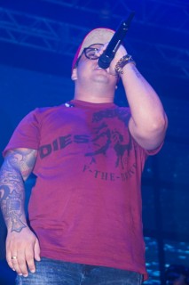 
<a style='margin-left: 5px;' class='btn btn-xs btn-social btn-facebook' href='https://www.facebook.com/sharer/sharer.php?u=https://galeramix.s01.web.getmuller.com.br/imagem/a69/800-800-90/conteudo/site_galerias/69/matheus-e-kauan-no-petry-galera-mix-82.jpg' rel='popup' data-width='500' data-height='400'><i class='fa fa-facebook'></i>Compartilhar <span class='hidden-xs'>no Facebook</span>
</a> 
<a class='btn btn-default btn-xs' target='_blank' href='imagem/a69/800-800-90/conteudo/site_galerias/69/matheus-e-kauan-no-petry-galera-mix-82.jpg'>
<span class='glyphicon glyphicon-cloud-download'></span> Salvar
</a>
