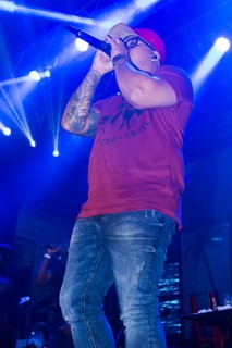 
<a style='margin-left: 5px;' class='btn btn-xs btn-social btn-facebook' href='https://www.facebook.com/sharer/sharer.php?u=https://galeramix.s01.web.getmuller.com.br/imagem/a69/800-800-90/conteudo/site_galerias/69/matheus-e-kauan-no-petry-galera-mix-83.jpg' rel='popup' data-width='500' data-height='400'><i class='fa fa-facebook'></i>Compartilhar <span class='hidden-xs'>no Facebook</span>
</a> 
<a class='btn btn-default btn-xs' target='_blank' href='imagem/a69/800-800-90/conteudo/site_galerias/69/matheus-e-kauan-no-petry-galera-mix-83.jpg'>
<span class='glyphicon glyphicon-cloud-download'></span> Salvar
</a>
