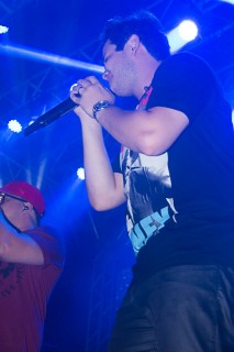 
<a style='margin-left: 5px;' class='btn btn-xs btn-social btn-facebook' href='https://www.facebook.com/sharer/sharer.php?u=https://galeramix.s01.web.getmuller.com.br/imagem/a69/800-800-90/conteudo/site_galerias/69/matheus-e-kauan-no-petry-galera-mix-84.jpg' rel='popup' data-width='500' data-height='400'><i class='fa fa-facebook'></i>Compartilhar <span class='hidden-xs'>no Facebook</span>
</a> 
<a class='btn btn-default btn-xs' target='_blank' href='imagem/a69/800-800-90/conteudo/site_galerias/69/matheus-e-kauan-no-petry-galera-mix-84.jpg'>
<span class='glyphicon glyphicon-cloud-download'></span> Salvar
</a>
