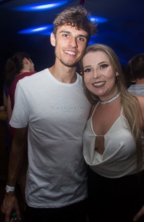 
<a style='margin-left: 5px;' class='btn btn-xs btn-social btn-facebook' href='https://www.facebook.com/sharer/sharer.php?u=https://galeramix.s01.web.getmuller.com.br/imagem/a69/800-800-90/conteudo/site_galerias/69/matheus-e-kauan-no-petry-galera-mix-91.jpg' rel='popup' data-width='500' data-height='400'><i class='fa fa-facebook'></i>Compartilhar <span class='hidden-xs'>no Facebook</span>
</a> 
<a class='btn btn-default btn-xs' target='_blank' href='imagem/a69/800-800-90/conteudo/site_galerias/69/matheus-e-kauan-no-petry-galera-mix-91.jpg'>
<span class='glyphicon glyphicon-cloud-download'></span> Salvar
</a>
