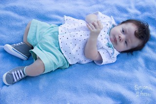 
                    <a style='margin-left: 5px;' class='btn btn-xs btn-social btn-facebook' href='https://www.facebook.com/sharer/sharer.php?u=https://galeramix.s01.web.getmuller.com.br/imagem/a7/800-800-90/conteudo/site_galerias/7/benjamin-2-meses-15.jpg' rel='popup' data-width='500' data-height='400'><i class='fa fa-facebook'></i>Compartilhar <span class='hidden-xs'>no Facebook</span>
                </a> 
                <a class='btn btn-default btn-xs' target='_blank' href='imagem/a7/800-800-90/conteudo/site_galerias/7/benjamin-2-meses-15.jpg'>
                    <span class='glyphicon glyphicon-cloud-download'></span> Salvar
                </a>
                