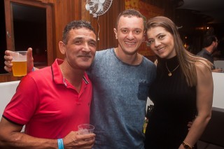 
<a style='margin-left: 5px;' class='btn btn-xs btn-social btn-facebook' href='https://www.facebook.com/sharer/sharer.php?u=https://galeramix.s01.web.getmuller.com.br/imagem/a71/800-800-90/conteudo/site_galerias/71/galera-mix-petry-victor-e-leo-cezar-menotti-e-fabiano-23.jpg' rel='popup' data-width='500' data-height='400'><i class='fa fa-facebook'></i>Compartilhar <span class='hidden-xs'>no Facebook</span>
</a> 
<a class='btn btn-default btn-xs' target='_blank' href='imagem/a71/800-800-90/conteudo/site_galerias/71/galera-mix-petry-victor-e-leo-cezar-menotti-e-fabiano-23.jpg'>
<span class='glyphicon glyphicon-cloud-download'></span> Salvar
</a>
