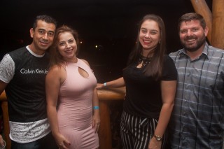 
<a style='margin-left: 5px;' class='btn btn-xs btn-social btn-facebook' href='https://www.facebook.com/sharer/sharer.php?u=https://galeramix.s01.web.getmuller.com.br/imagem/a71/800-800-90/conteudo/site_galerias/71/galera-mix-petry-victor-e-leo-cezar-menotti-e-fabiano-29.jpg' rel='popup' data-width='500' data-height='400'><i class='fa fa-facebook'></i>Compartilhar <span class='hidden-xs'>no Facebook</span>
</a> 
<a class='btn btn-default btn-xs' target='_blank' href='imagem/a71/800-800-90/conteudo/site_galerias/71/galera-mix-petry-victor-e-leo-cezar-menotti-e-fabiano-29.jpg'>
<span class='glyphicon glyphicon-cloud-download'></span> Salvar
</a>
