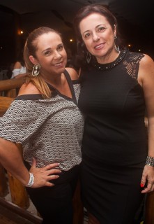 
<a style='margin-left: 5px;' class='btn btn-xs btn-social btn-facebook' href='https://www.facebook.com/sharer/sharer.php?u=https://galeramix.s01.web.getmuller.com.br/imagem/a71/800-800-90/conteudo/site_galerias/71/galera-mix-petry-victor-e-leo-cezar-menotti-e-fabiano-32.jpg' rel='popup' data-width='500' data-height='400'><i class='fa fa-facebook'></i>Compartilhar <span class='hidden-xs'>no Facebook</span>
</a> 
<a class='btn btn-default btn-xs' target='_blank' href='imagem/a71/800-800-90/conteudo/site_galerias/71/galera-mix-petry-victor-e-leo-cezar-menotti-e-fabiano-32.jpg'>
<span class='glyphicon glyphicon-cloud-download'></span> Salvar
</a>
