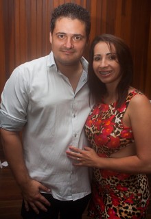 
<a style='margin-left: 5px;' class='btn btn-xs btn-social btn-facebook' href='https://www.facebook.com/sharer/sharer.php?u=https://galeramix.s01.web.getmuller.com.br/imagem/a71/800-800-90/conteudo/site_galerias/71/galera-mix-petry-victor-e-leo-cezar-menotti-e-fabiano-38.jpg' rel='popup' data-width='500' data-height='400'><i class='fa fa-facebook'></i>Compartilhar <span class='hidden-xs'>no Facebook</span>
</a> 
<a class='btn btn-default btn-xs' target='_blank' href='imagem/a71/800-800-90/conteudo/site_galerias/71/galera-mix-petry-victor-e-leo-cezar-menotti-e-fabiano-38.jpg'>
<span class='glyphicon glyphicon-cloud-download'></span> Salvar
</a>
