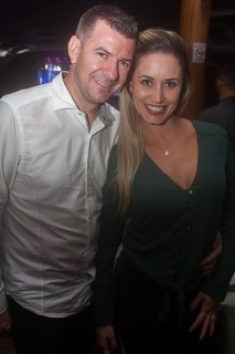 
<a style='margin-left: 5px;' class='btn btn-xs btn-social btn-facebook' href='https://www.facebook.com/sharer/sharer.php?u=https://galeramix.s01.web.getmuller.com.br/imagem/a71/800-800-90/conteudo/site_galerias/71/galera-mix-petry-victor-e-leo-cezar-menotti-e-fabiano-43.jpg' rel='popup' data-width='500' data-height='400'><i class='fa fa-facebook'></i>Compartilhar <span class='hidden-xs'>no Facebook</span>
</a> 
<a class='btn btn-default btn-xs' target='_blank' href='imagem/a71/800-800-90/conteudo/site_galerias/71/galera-mix-petry-victor-e-leo-cezar-menotti-e-fabiano-43.jpg'>
<span class='glyphicon glyphicon-cloud-download'></span> Salvar
</a>
