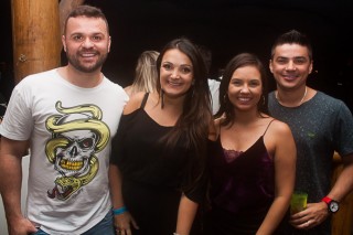 
<a style='margin-left: 5px;' class='btn btn-xs btn-social btn-facebook' href='https://www.facebook.com/sharer/sharer.php?u=https://galeramix.s01.web.getmuller.com.br/imagem/a71/800-800-90/conteudo/site_galerias/71/galera-mix-petry-victor-e-leo-cezar-menotti-e-fabiano-49.jpg' rel='popup' data-width='500' data-height='400'><i class='fa fa-facebook'></i>Compartilhar <span class='hidden-xs'>no Facebook</span>
</a> 
<a class='btn btn-default btn-xs' target='_blank' href='imagem/a71/800-800-90/conteudo/site_galerias/71/galera-mix-petry-victor-e-leo-cezar-menotti-e-fabiano-49.jpg'>
<span class='glyphicon glyphicon-cloud-download'></span> Salvar
</a>
